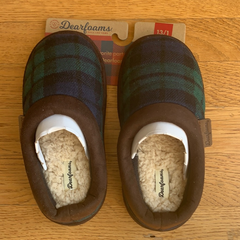 Boys Dearforms Peyton quilted clog slippers.